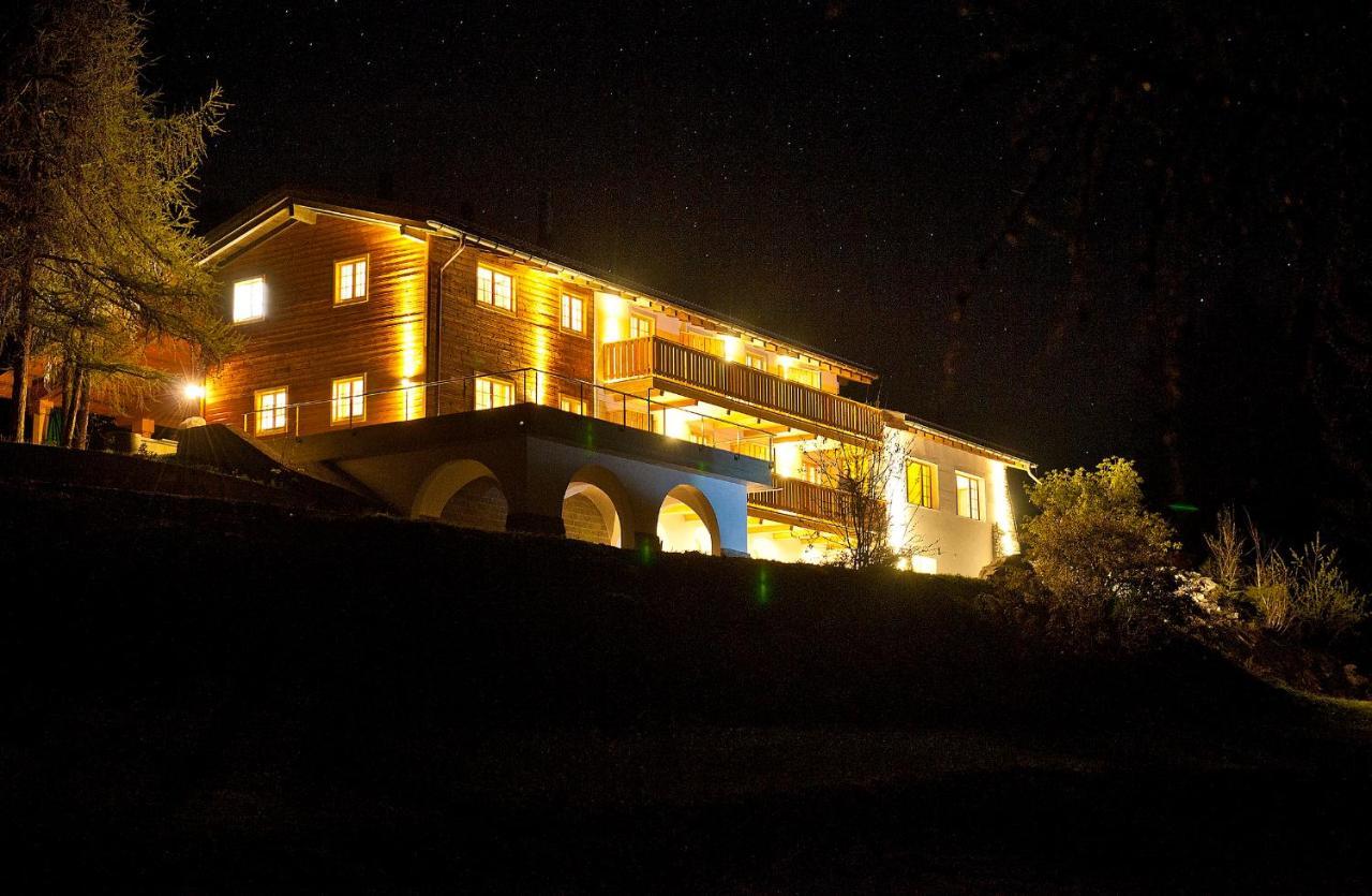 Chasa Al Battaporta Tschierv Exterior foto